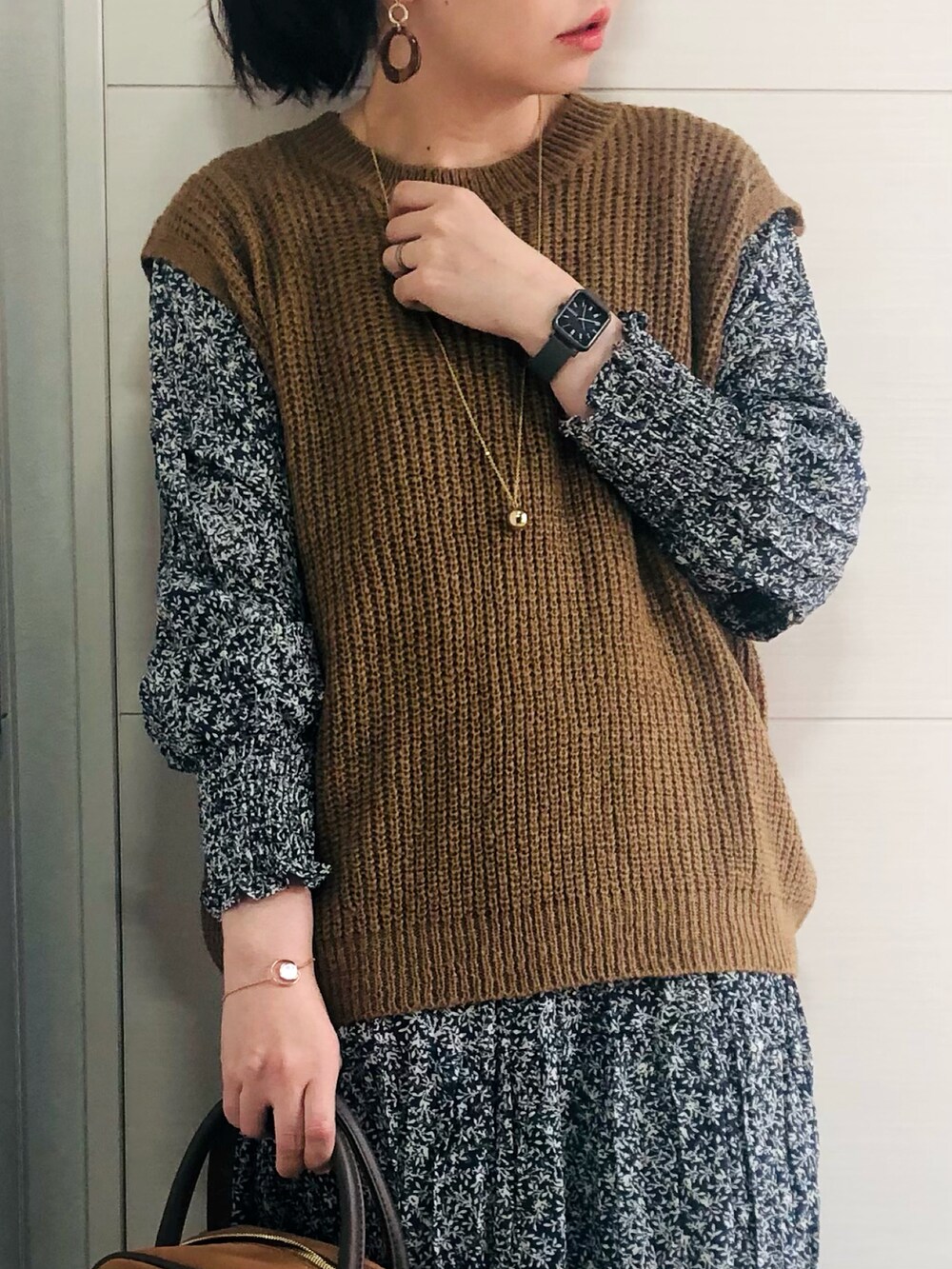 レディースの秋コーディネートの3枚目の写真