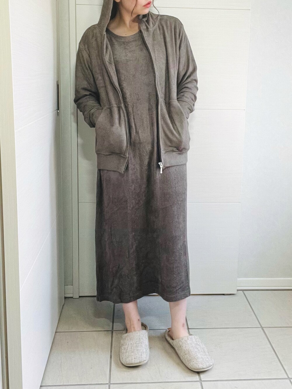 グリーン系のルームウェア/パジャマ、グリーン系のルームウェア/パジャマ、その他のその他を着用したレディースの秋コーディネートの3枚目の写真