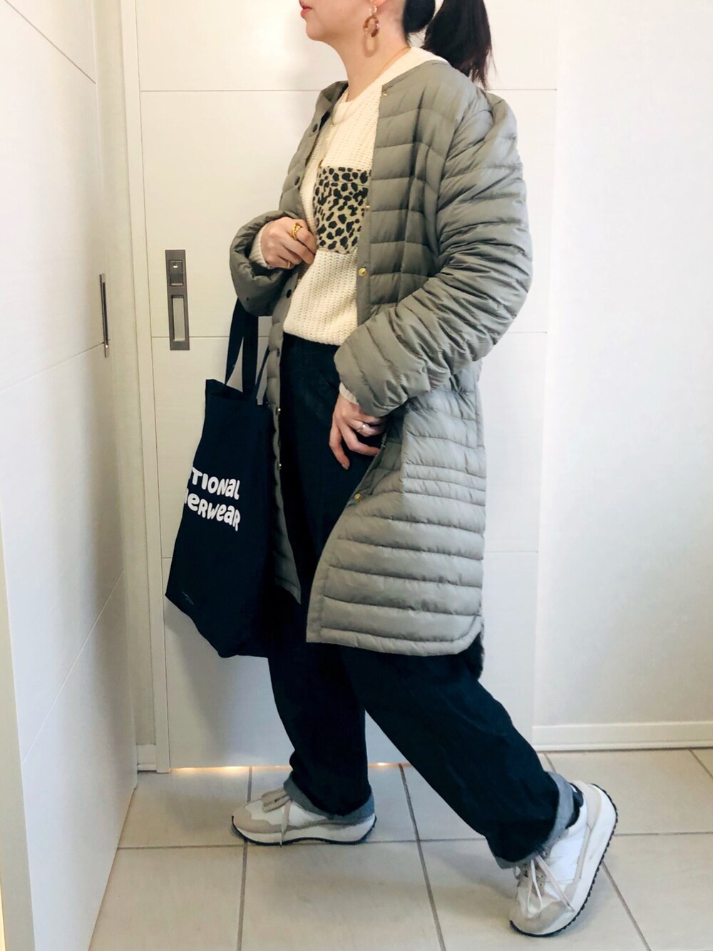 「レオパード、LEE、Traditional Weatherwear、低身長、低身長コーデ、オトナカジュアル、Sonny Label、冬アウター、トラディショナルウェザーウエア、urban research sonny label、TWW、低身長女子、leejapan、CENE」|「Traditional WeatherwearのARKLEY LONG DOWN PACKABLE(ダウンジャケット/コート、グレー系)」を使った、❁⃘asa❁⃘さん(レディース・150cm)の秋コーディネートの5枚目の写真
