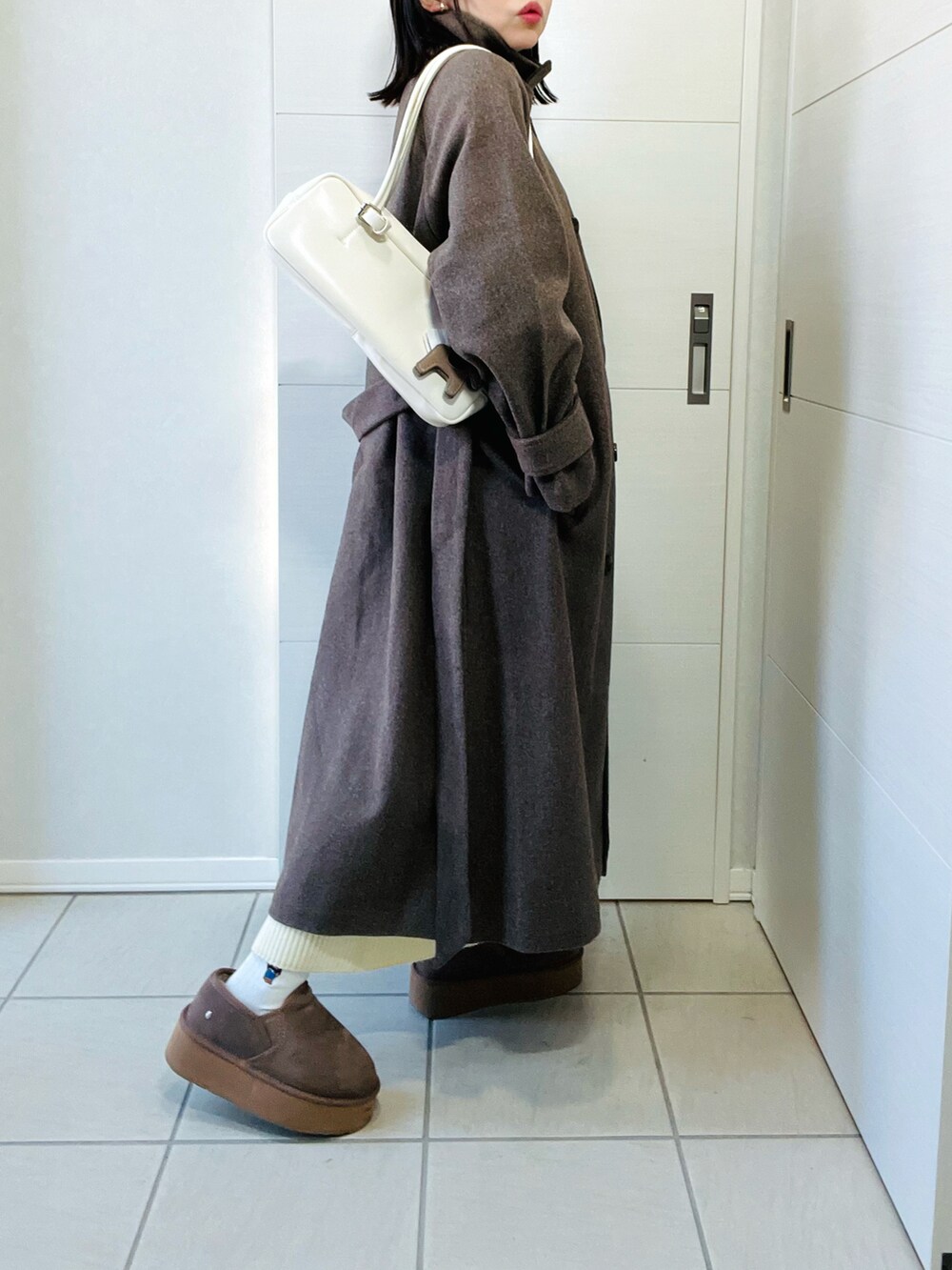 「クリスマスに着たい服、マイベストコーデ2024、冬コーデ、オトナカジュアル、低身長、低身長コーデ、低身長女子、tiptop_pocket、tiptop、tipコーデ、ティップトップ」|「tiptopの【2024AW新色登場】2WAYステンカラーロングコート【web限定Lサイズあり】(ステンカラーコート、ブラウン系)」を使った、❁⃘asa❁⃘さん(レディース・150cm)の冬コーディネートの5枚目の写真