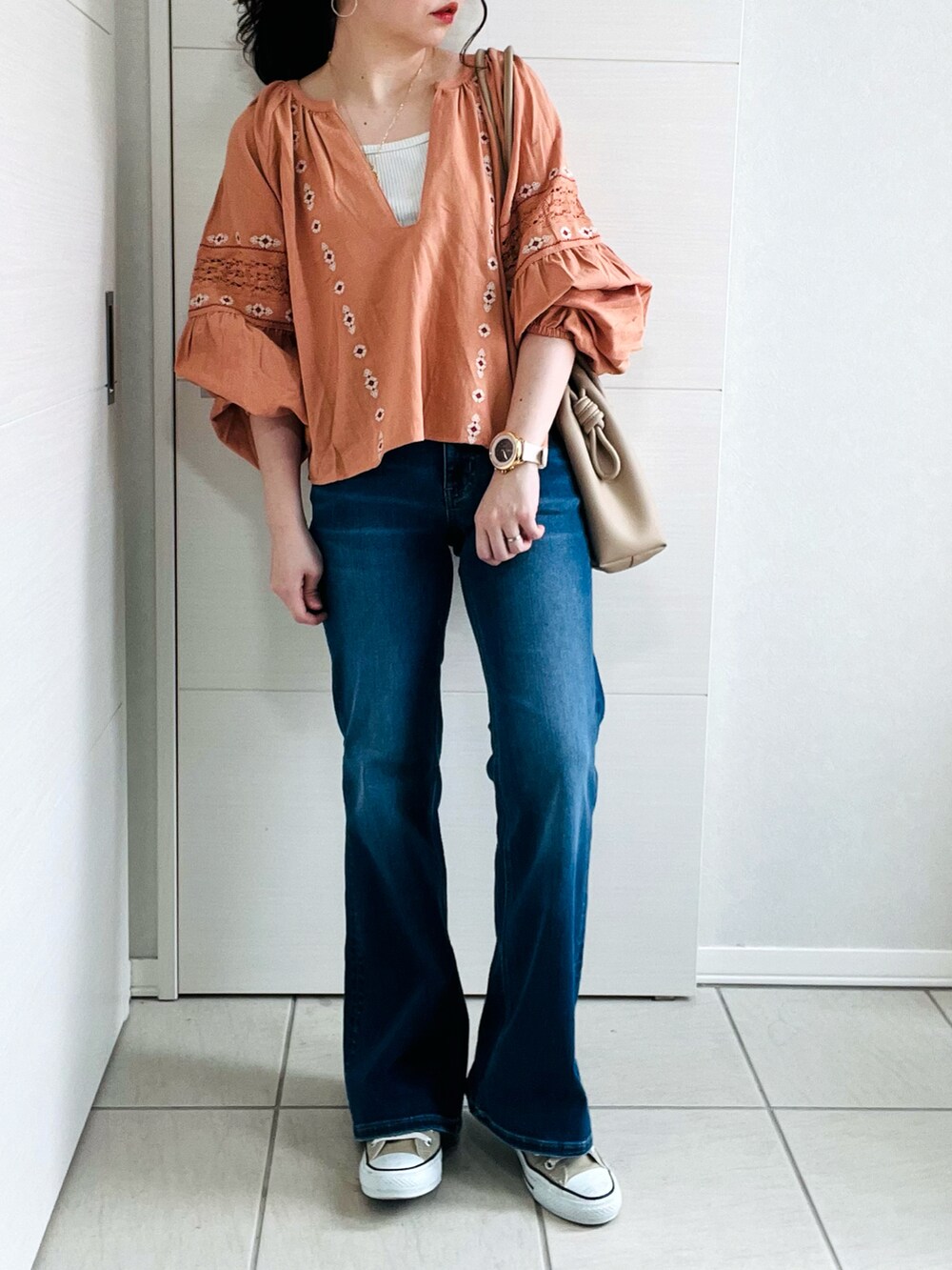 「春服デビュー宣言、春服コーデ、オトナカジュアル、Crisp、crisp_style、クリスプ、エドウィン、EDWIN、Fossil、FOSSILSTYLE、フォッシル、パンツスタイル、低身長、低身長コーデ、低身長女子」｜「Crispのクロスステッチ刺繍ブラウス（シャツ/ブラウス、ピンク系）」を使った、❁⃘asa❁⃘さん（レディース・150cm）の春コーディネートの5枚目の写真