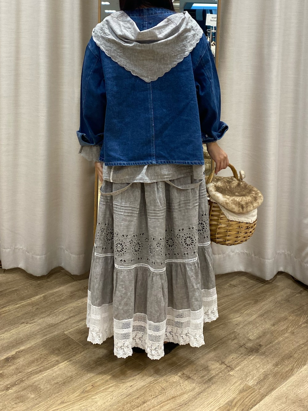「Samansa Mos2、SM2、サマンサ モスモス(Samansa Mos2)、低身長コーデ、低身長、秋服、kazumiコラボ」｜「Samansa Mos2のアイテム（デニムジャケット、ブルー系）」を使った、i.さん（レディース・150cm）の夏コーディネートの2枚目の写真