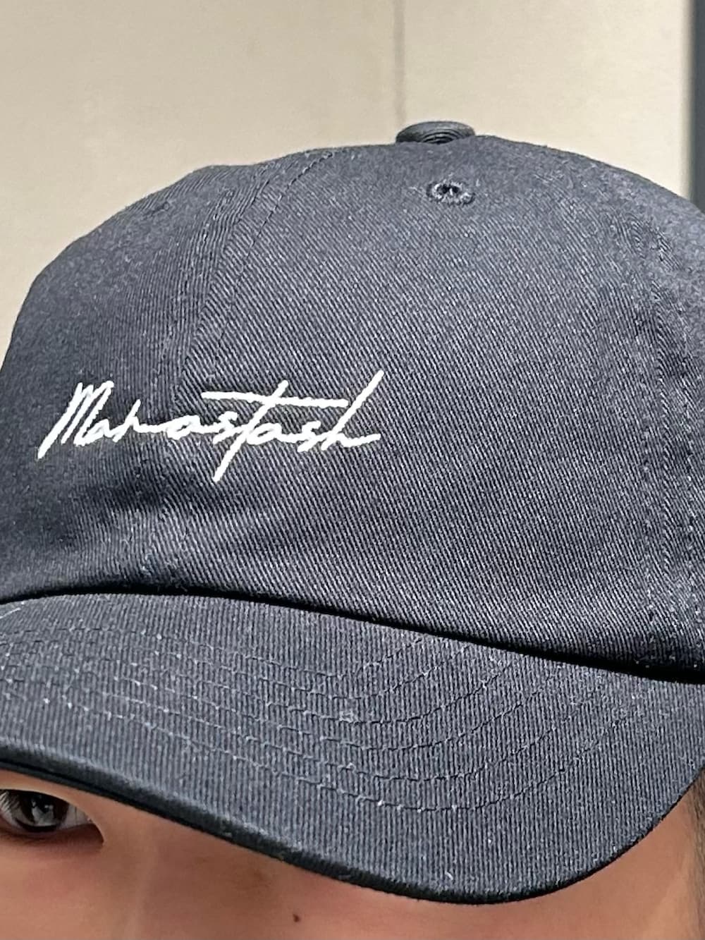 その他のその他パンツを着用したメンズの春コーディネートの2枚目の写真