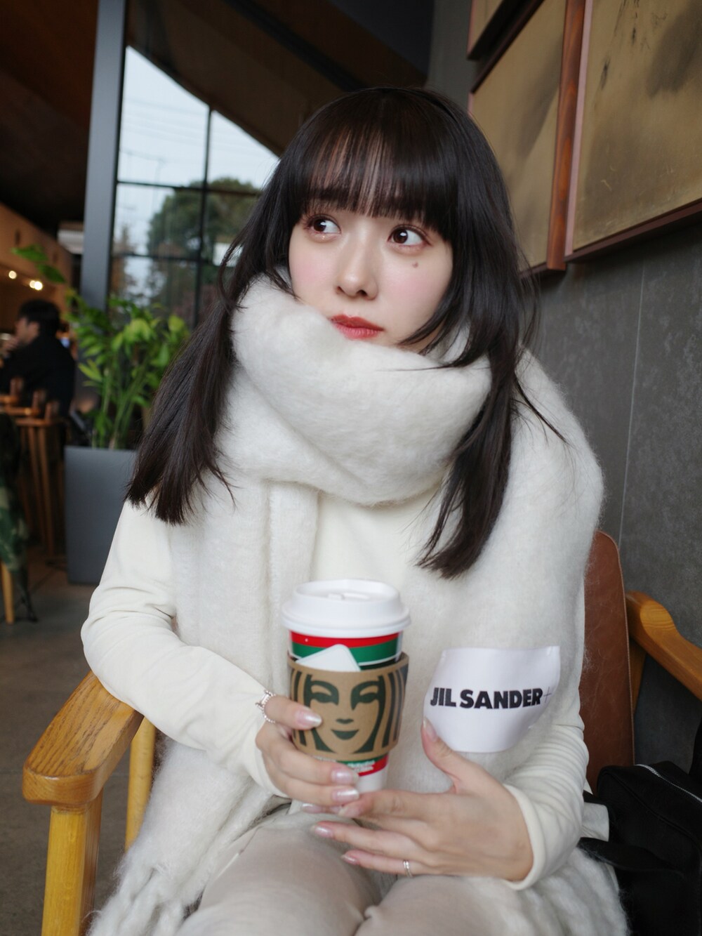 前田希美｜JIL SANDERのマフラーを使ったコーディネート - WEAR