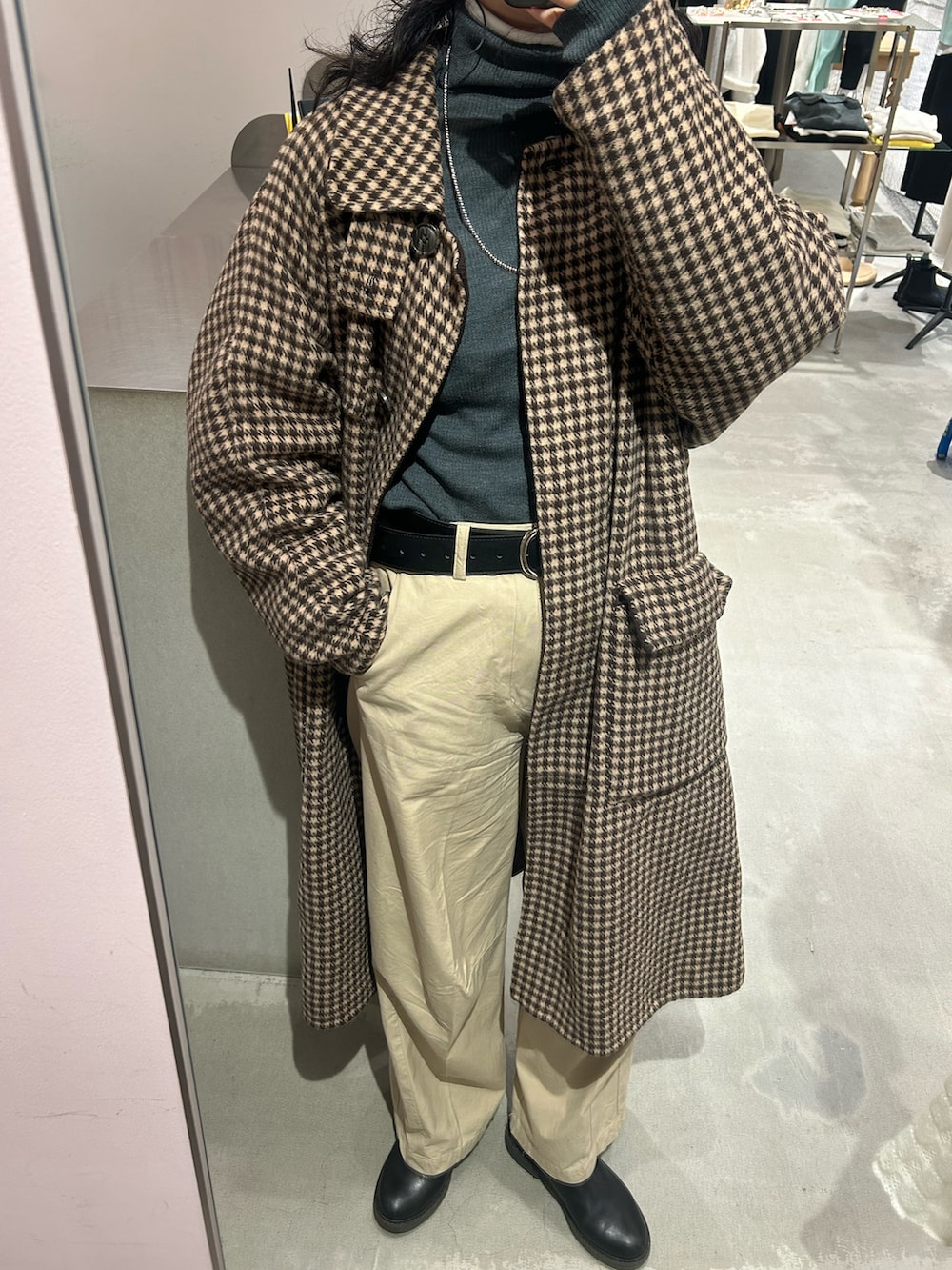 「あったかコーデ、着回しコーデ、ファッションを楽しもう、秋冬コーデ、タートルネック、冬服、オトナカジュアル、SHENERY」｜「SHENERYのビーバーダブルフェイスステンカラーコート（その他アウター、ブラウン系）」を使った、TOKUMURA_161cmさん（レディース・161cm）の冬コーディネートの2枚目の写真