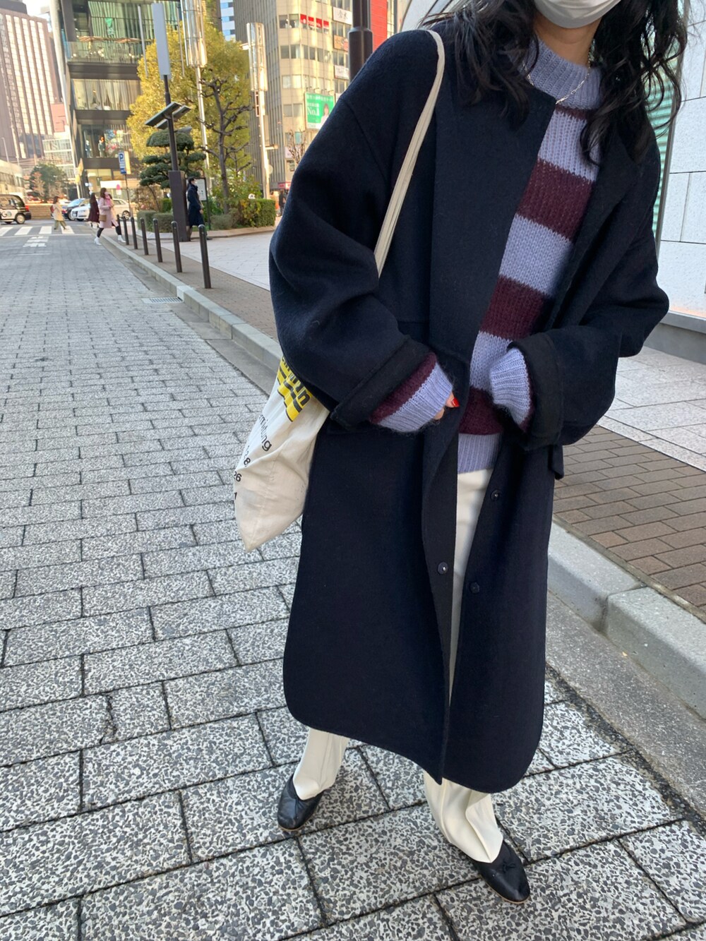 「休日スタイル、休日コーデ、シンプルコーデ、オトナ女子、今日のコーデ、ロングコート、SHENERY」｜「SHENERYのキッドモヘヤボーダーニット（ニット/セーター、ブルー系）」を使った、TOKUMURA_161cmさん（レディース・161cm）の冬コーディネートの2枚目の写真