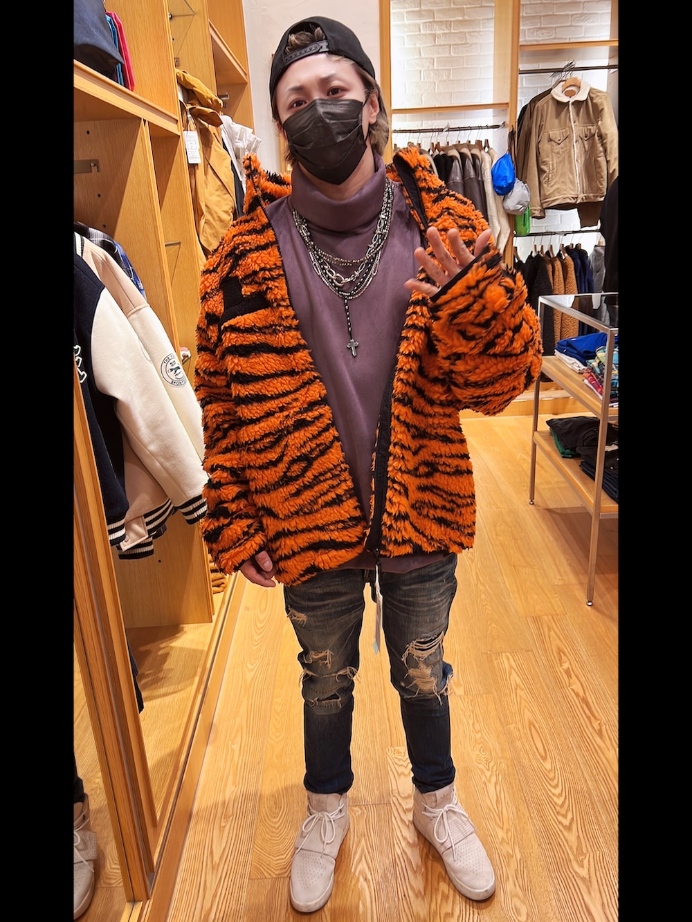 「今日のコーデ、秋冬コーデ、ootd、大人カジュアル、カジュアル、冬コーデ、ootdtw」｜「ROENのアイテム（キャップ、ブラック系）」を使った、Z ♠️☠️さん（メンズ・170cm）の冬コーディネートの2枚目の写真