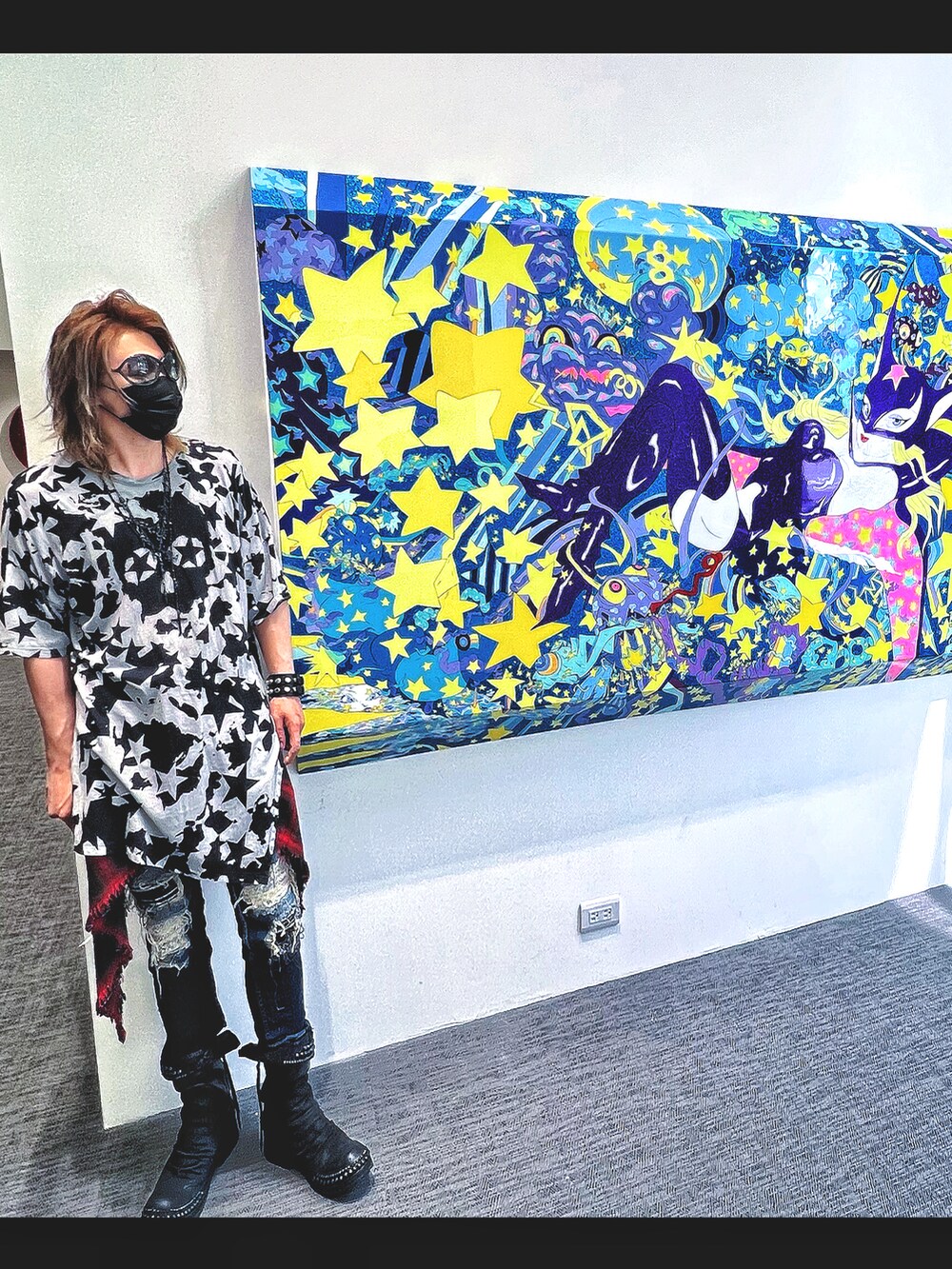 「メンズファッション、春、春夏コーデ、メンズコーデ、着回しコーデ、春コーデ、夏コーデ、日系穿搭」｜「KMRiiのアイテム（Tシャツ/カットソー、グレー系）」を使った、Z ♠️☠️さん（メンズ・170cm）の春コーディネートの3枚目の写真