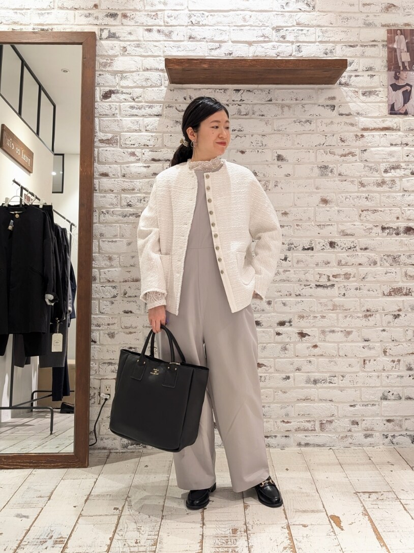 「大人コーデ、キレイめコーデ、オトナ女子、きれいめコーデ、ピュアルセシン、セレモニー、セレモニーコーデ、セレモニースタイル、セレモニー服、入卒園式コーデ、入卒園コーデ、お呼ばれスタイル、お呼ばれコーデ、お呼ばれコーディネート」｜「PUAL CE CINのスラブツイード ノーカラージャケット（ノーカラージャケット、ホワイト系）」を使った、masumoさん（レディース・155cm）の春コーディネートの2枚目の写真