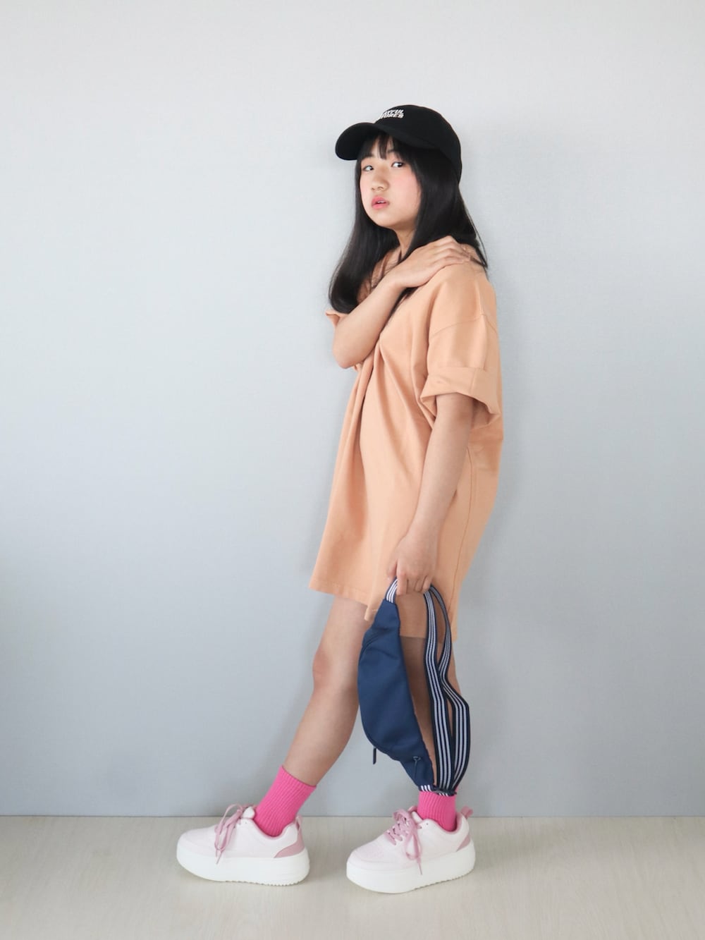 Nenene｜adidasのボディバッグ/ウエストポーチを使ったコーディネート