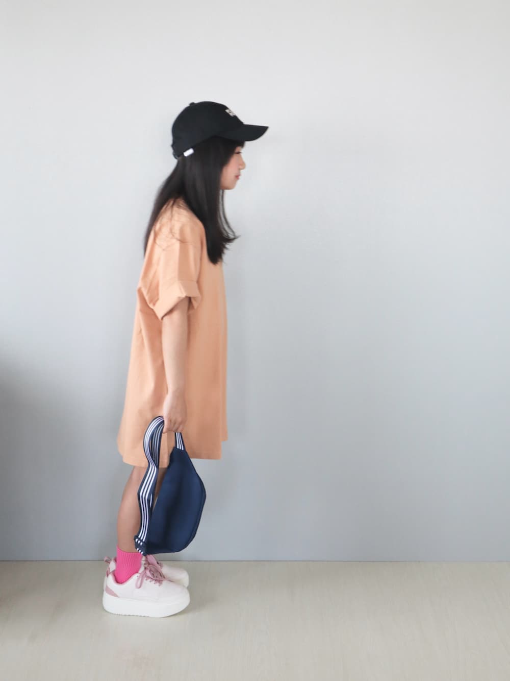 Nenene｜adidasのボディバッグ/ウエストポーチを使ったコーディネート