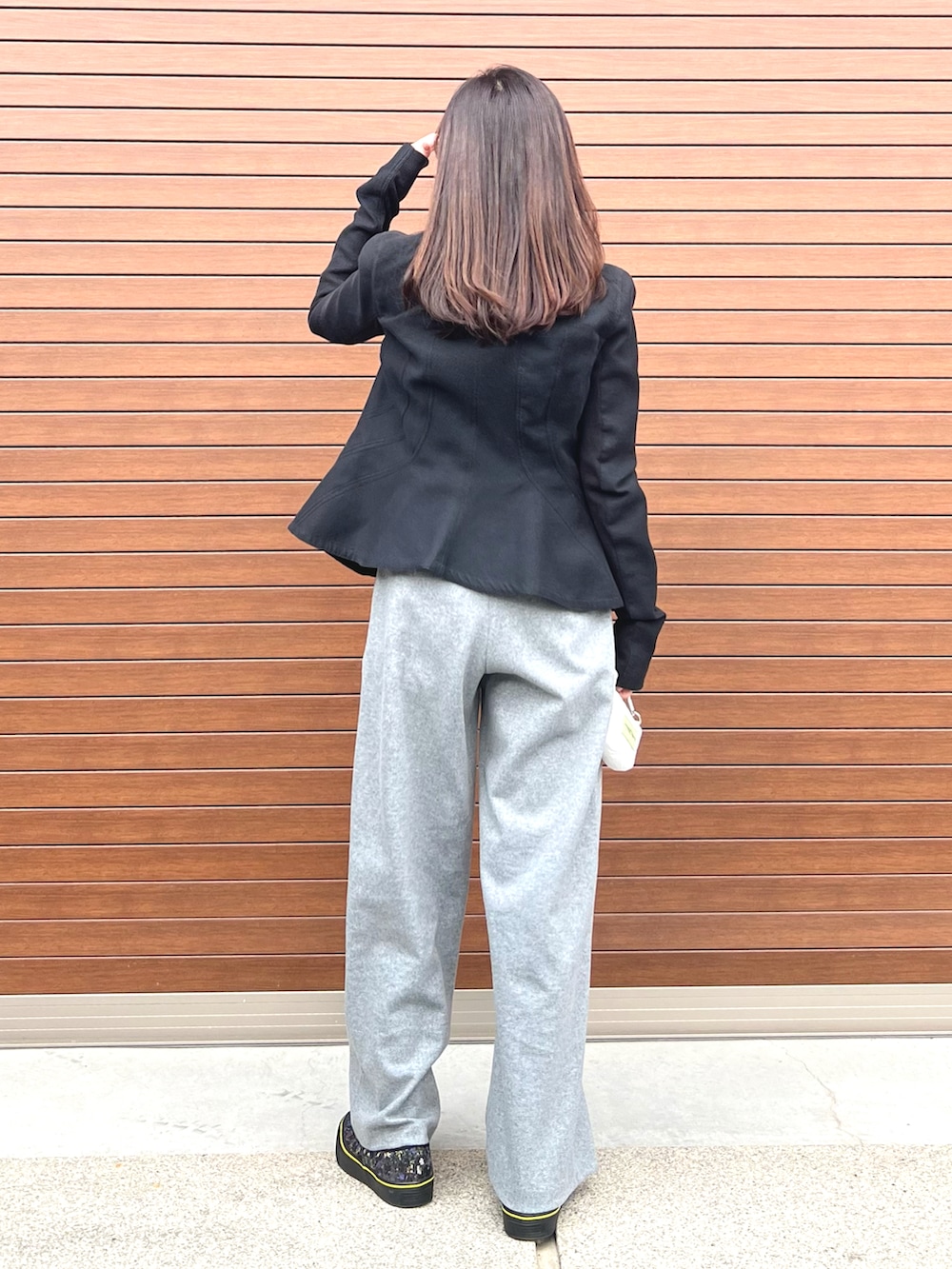 「着回しコーデ、ジャケットスタイル、大人カジュアル、RICK OWENS、LAD MUSICIAN、UNIQLO、seventeen」｜「Rick Owensのアイテム（ジャケット/アウター、ブラック系）」を使った、haruさん（レディース・160cm）の春コーディネートの2枚目の写真
