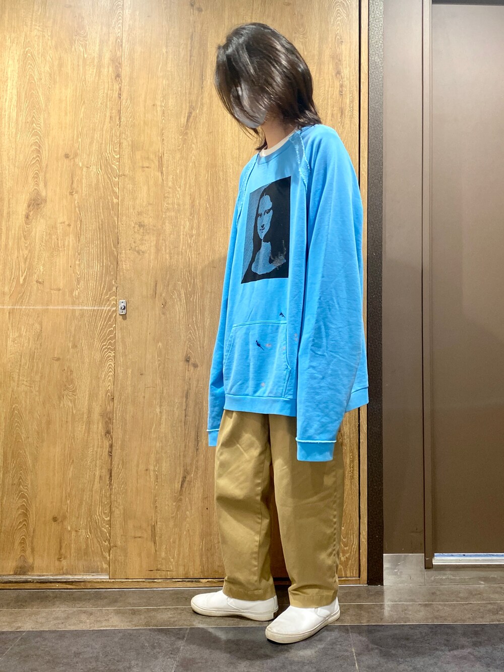 「メンズコーデ、シンプルスタイル、春夏コーデ、オーバーサイズ、メンズファッション、いいね、save、フォローお願いします🤑、春服コーデ、お洒落さんとつながりたい、春服デビュー宣言、春、ビッグシルエット、オトナカジュアル、プチプラ、ラクチンコーデ、夏コーデ」｜「Maison Margielaのアイテム（スウェット、ブルー系）」を使った、GYUNさん（メンズ・173cm）の春コーディネートの2枚目の写真