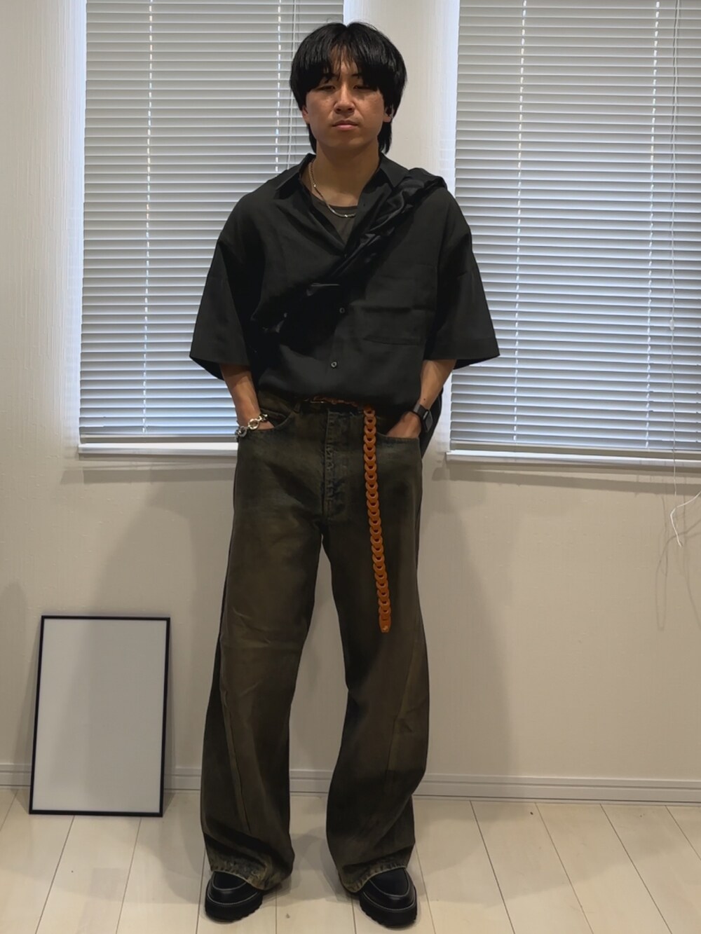 「Hender Schemeのblock wallet chain（ウォレットチェーン、ベージュ系）」を使った、ひかるさん（メンズ・173cm）の夏コーディネートの2枚目の写真