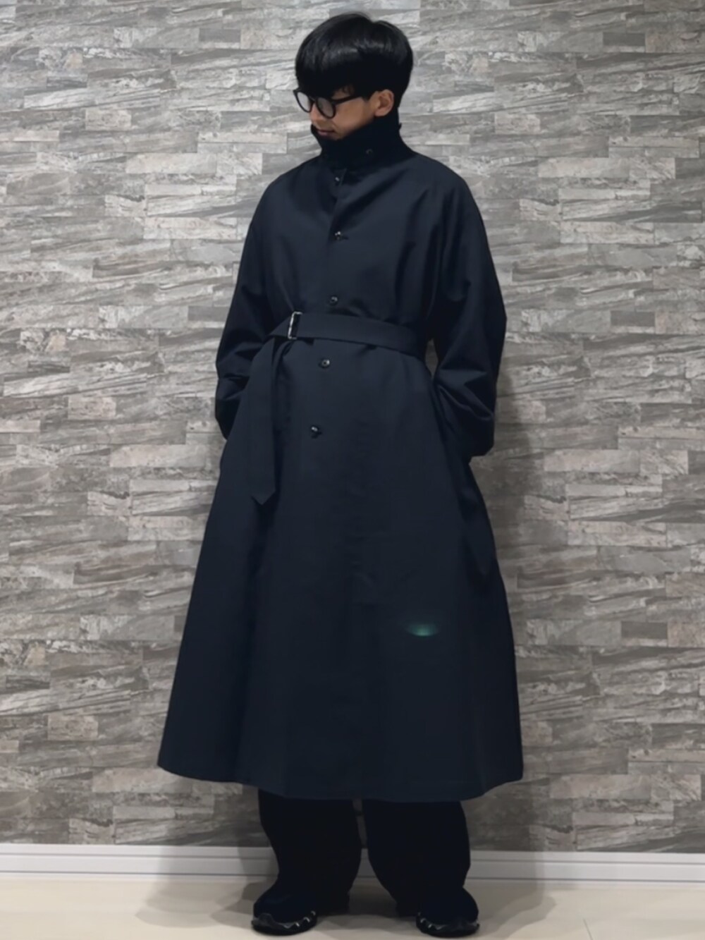 「LIDNMのLINEN WOOL FATIGUE PANTS（カーゴパンツ、ブラウン系）」を使った、ひかるさん（メンズ・172cm）の秋コーディネートの2枚目の写真