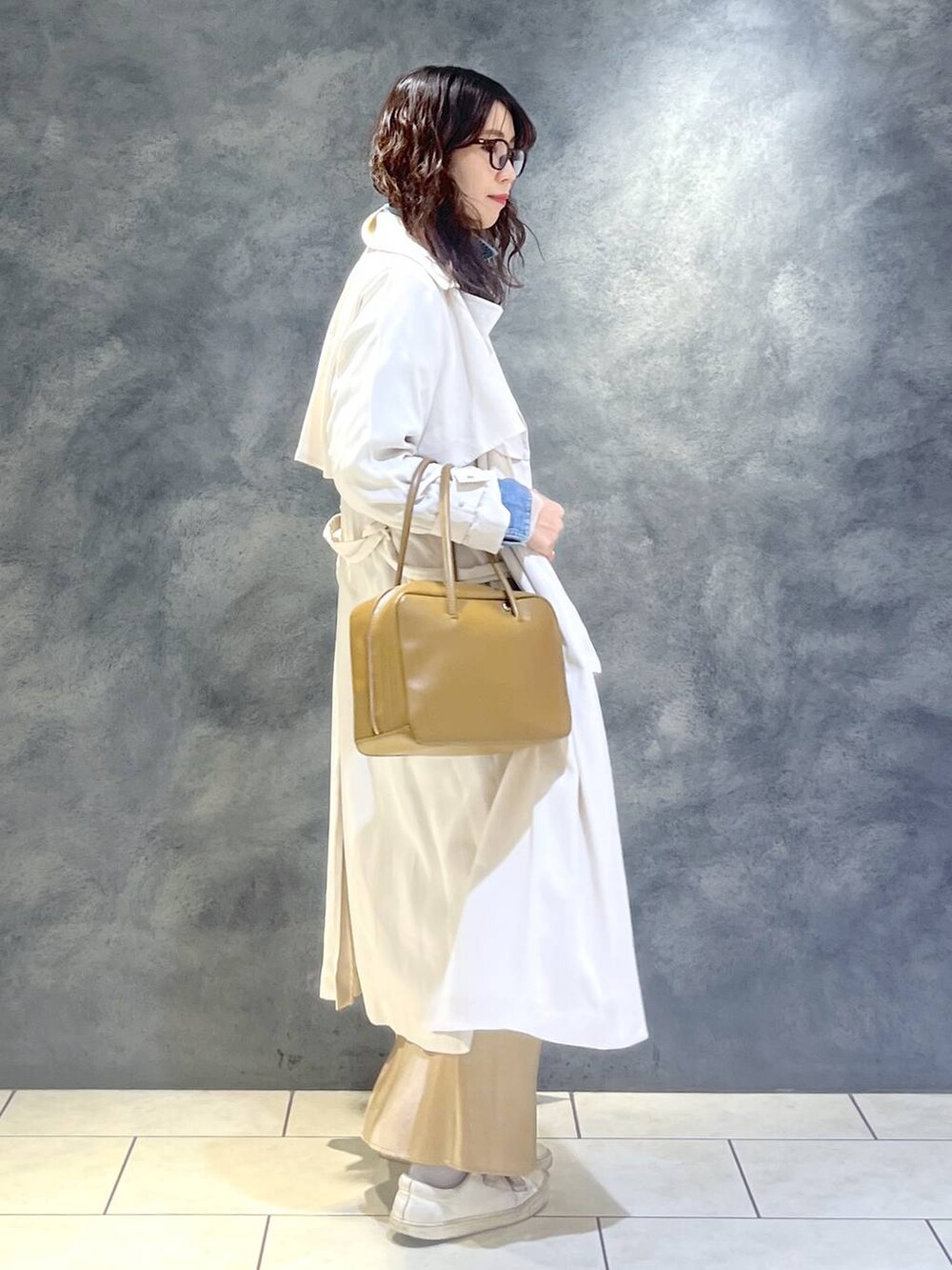 「体型カバー、ハンサム、ヘルシー、ママコーデ、SNAP_apart by lowrys、骨格ウェーブ、apart by lowrys、着痩せ・細見え、パーマ」｜「A part byの≪追加5≫ブライトナロースカート（スカート、ベージュ系）」を使った、Aoさん（レディース・161cm）の冬コーディネートの2枚目の写真