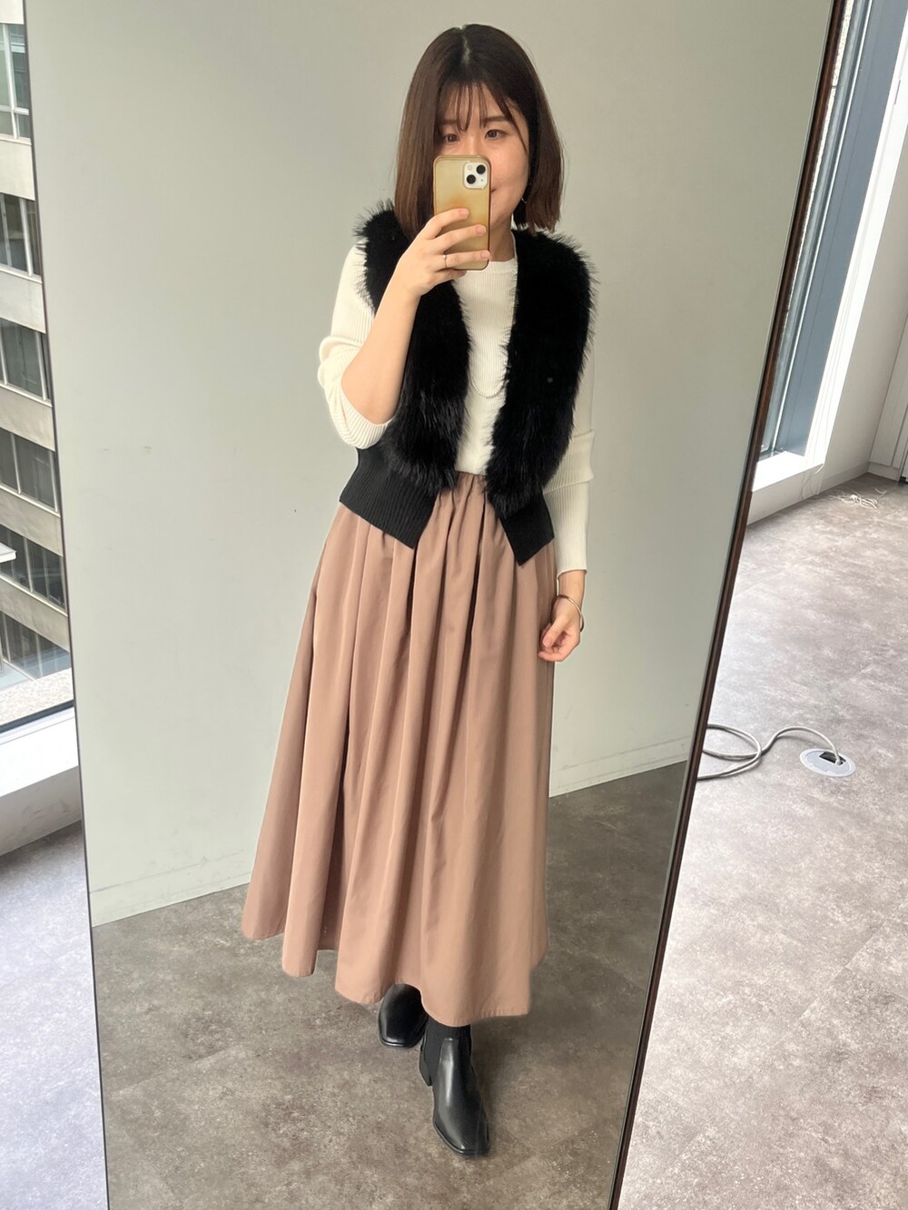 「Chez toiのニット×布帛ドッキングワンピース（ワンピース、ベージュ系）」を使った、maiさん（レディース・158cm）の夏コーディネートの2枚目の写真