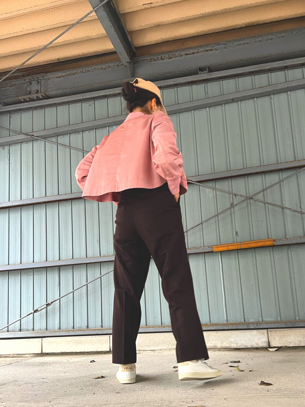 「春、低身長コーデ、春服みてみて、オトナカジュアル、スニーカー、今日のコーデ、ハイウエスト、古着MIX、ポロベアー、ポロラルフローレン、古着女子」｜「cotton onのアイテム（キャップ、ベージュ系）」を使った、moja29さん（レディース・153cm）の春コーディネートの4枚目の写真