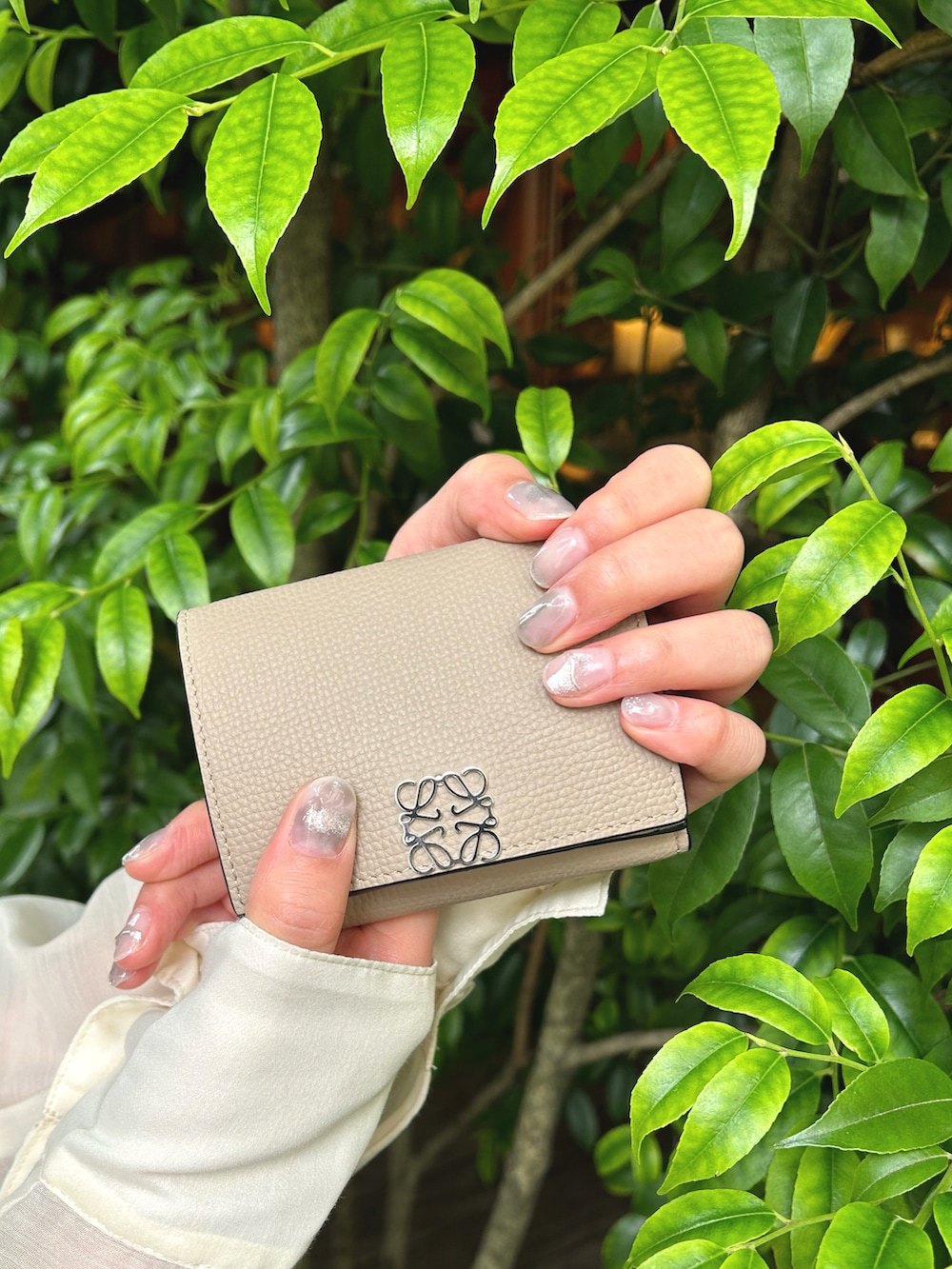 「キャミワンピ、シアーシャツ、初夏コーデ、LOEWE」｜「LOWRYS FARMのスクエアキャミワンピース　 991433（ワンピース、ブラック系）」を使った、oraaange0405さん（骨格ストレート・レディース・164cm）の春コーディネートの3枚目の写真
