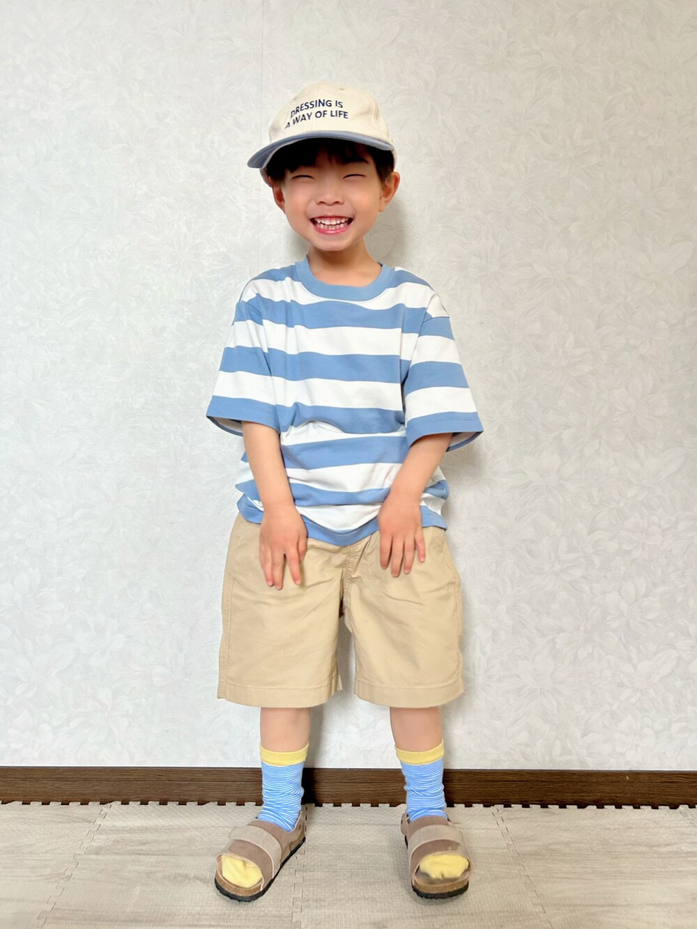 「夏コーデ、キャップ、カジュアルコーデ、ストリート、淡色コーデ、ボーダー、ショートパンツ、プチプラ、UNIQLO、靴下オタク、スウィーツ同盟会、パステルカラー、Tシャツ、シンプルコーデ、ハーフパンツ」|「Birthdayのproduced by CHIYUMI × tiny manon 54cm 1,309円(キャップ、ホワイト系)」を使った、lenlen23さん(キッズ・100cm)の春コーディネートの2枚目の写真