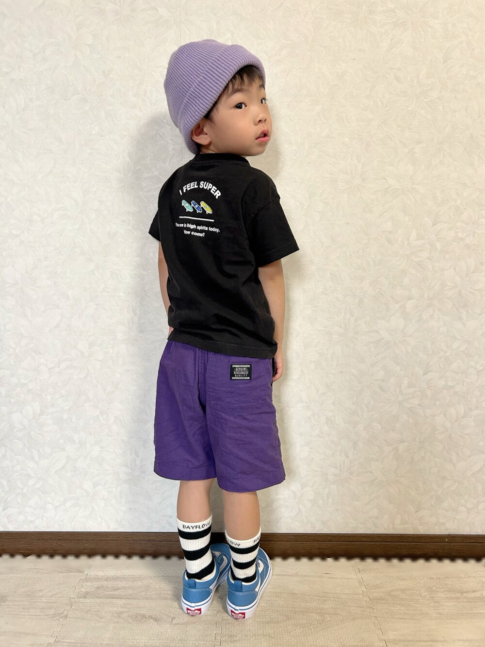 その他のTシャツ/カットソー、その他のシャツ/ブラウス、パープル系のパンツを着用したキッズの夏コーディネートの3枚目の写真