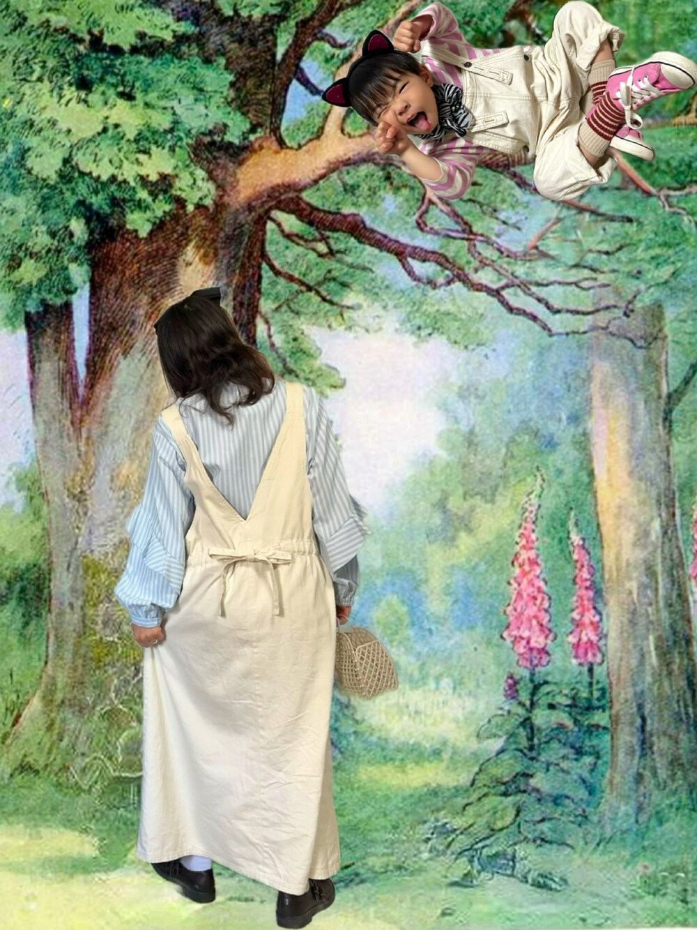 ピンク系のTシャツ/カットソー、ホワイト系のサロペット/オーバーオール、ピンク系のスニーカーを着用したキッズの春コーディネートの3枚目の写真