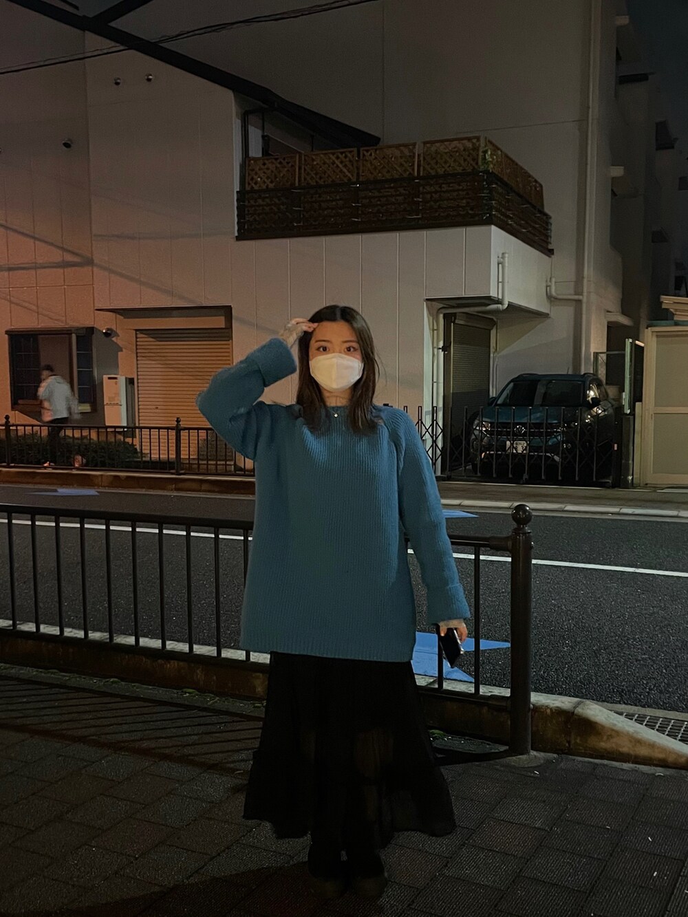 「未来のWEARISTAプロジェクト、あったかコーデ、秋冬コーデ、雨の日コーデ、今日のコーデ、ニット、ニットコーデ、青、青ニット、大学生、大学生コーデ、骨格ストレート、いいね、save、フォローお願いします🤑」｜「mysticのカットアウト畦ニット（ニット/セーター、ブルー系）」を使った、Comaaさん（レディース・158cm）の秋コーディネートの2枚目の写真