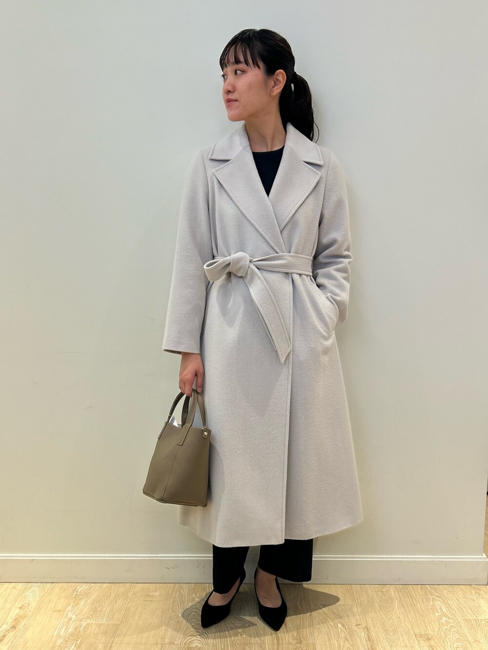 「NOLLEY'S、セレモニー、キレイめ、ロングコート、セットアップ、ワイドパンツ、フォーマル、高身長女子、高身長コーデ」｜「NOLLEY’S Sophiの◇【WEB限定カラーあり】アンゴラビーバーベルテッドコート（その他アウター、ベージュ系）」を使った、fukudaさん（レディース・170cm）の冬コーディネートの2枚目の写真