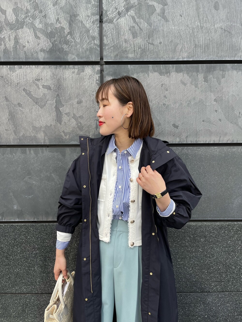 「NOLLEY'S、ノーリーズ、春アウター、ニット、カーディガン、シャツスタイル、カラーパンツ、ワイドパンツ、春コーデ、レイヤードスタイル、お出かけコーデ、通勤コーデ、高身長女子、ワントーンコーデ、30代」｜「NOLLEY’Sのウォッシャブル愛されイージータックワイドパンツ（その他パンツ、グリーン系）」を使った、SAYAKAさん（レディース・163cm）の春コーディネートの9枚目の写真