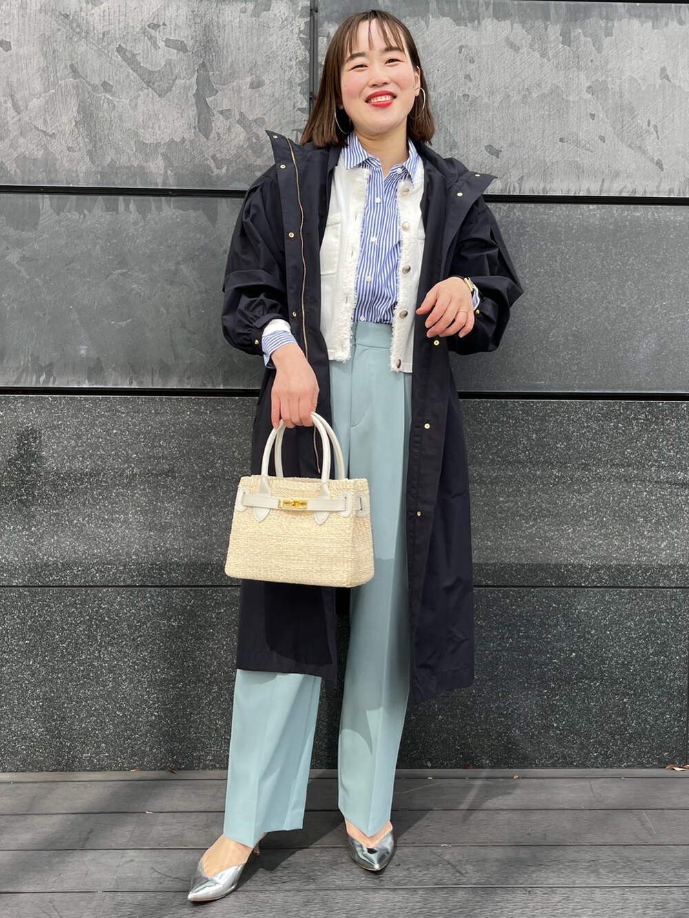 「NOLLEY'S、ノーリーズ、春アウター、ニット、カーディガン、シャツスタイル、カラーパンツ、ワイドパンツ、春コーデ、レイヤードスタイル、お出かけコーデ、通勤コーデ、高身長女子、ワントーンコーデ、30代」｜「NOLLEY’Sのウォッシャブル愛されイージータックワイドパンツ（その他パンツ、グリーン系）」を使った、SAYAKAさん（レディース・163cm）の春コーディネートの8枚目の写真