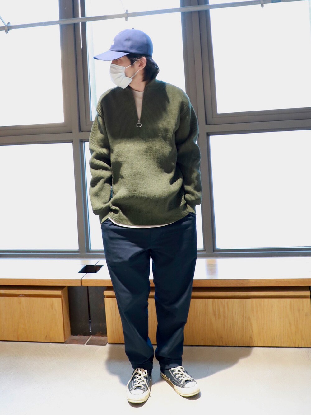 「ootd、街头搭配、休闲、日系极简、oversize、converse、通勤穿搭」｜「THE NORTH FACEのVT GORE-TEX CAP（キャップ、ブラック系）」を使った、SUPER_CUBさん（メンズ・174cm）の秋コーディネートの2枚目の写真
