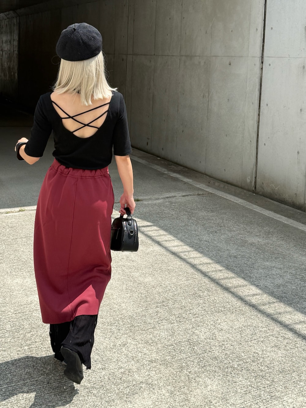 「秋服準備はじめました、タイトスカート、レイヤードスタイル、フレアパンツ、プチプラ、プチプラコーデ、高身長女子、モード、パンプス、ベレー帽、ウィッグ、おでかけコーデ、休日スタイル、リバーシブル、しまむら」｜「PRANK PROJECTの【2025 Summer Pre-Order】マルチウェイレイヤードニットパンツ / Multiway Layered Knit Pants（その他パンツ、ブラック系）」を使った、IMOKOさん（骨格ストレート・レディース・170cm）の秋コーディネートの5枚目の写真