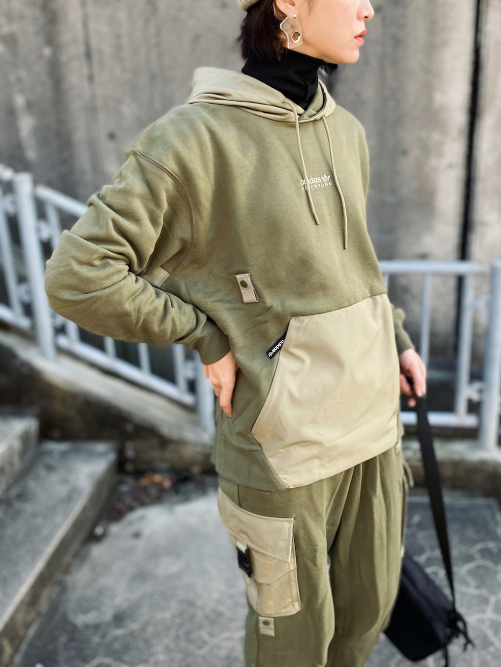 adidas☆パーカー☆キャリー着用 adidas（アディダス） メンズ パーカー 上下セット フレンチテリー
