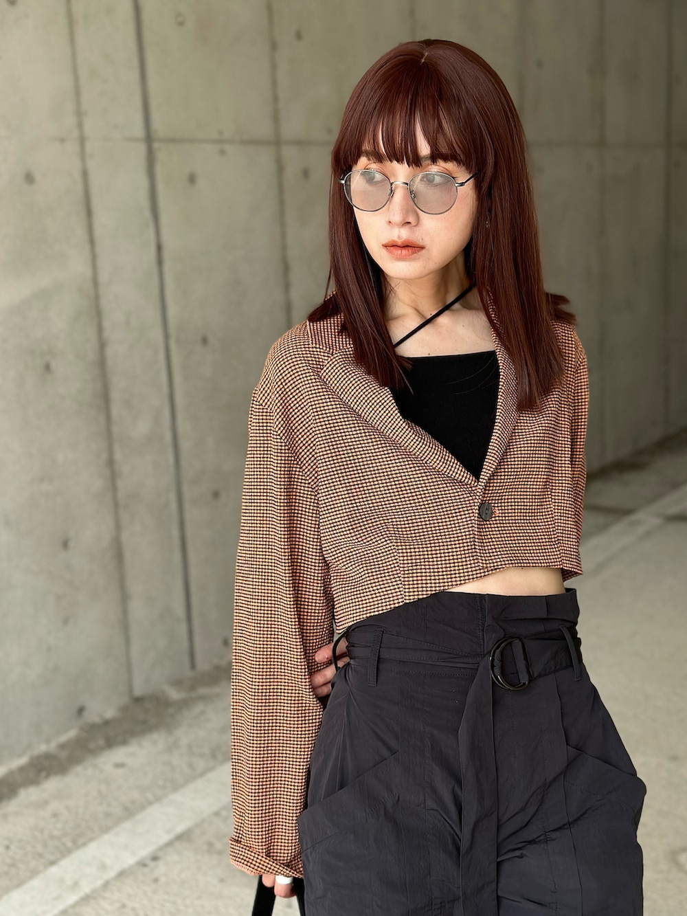 チェック柄クロップドジャケットを使った人気ファッション