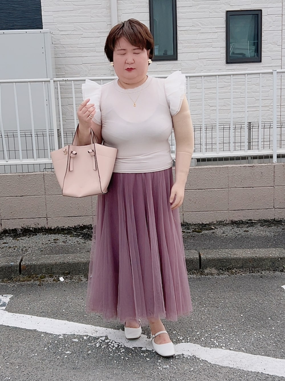 「クラシカル、フェミニン、ハンカチーフスリーブ、リブ、チュール、チュールスカート、ネックレス、ハンドバッグ、シャネル、カンフーシューズ」｜「ROYAL PARTYのシアーフリルスリーブトップス（Tシャツ/カットソー、ベージュ系）」を使った、麗園ファンタジー〇*ﾟさん（レディース・162cm）の秋コーディネートの2枚目の写真