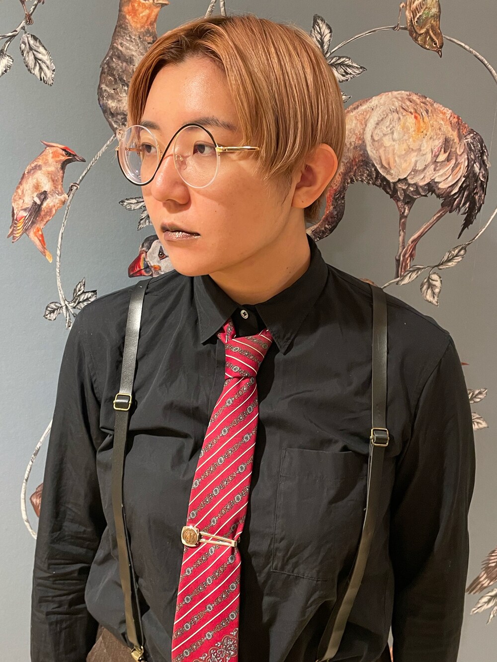 「スーツスタイル、WEAR文芸部」｜「zeeloolのアイテム（メガネ、ブラック系）」を使った、みひろさん（レディース・159cm）の秋コーディネートの2枚目の写真