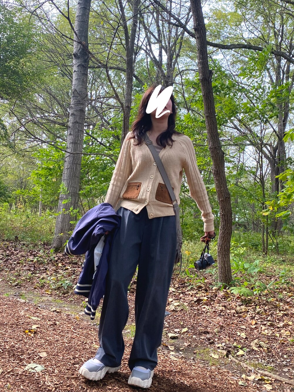 「Ralph Lauren、UNIQLO、Samansa Mos2、タックワイドパンツ、ショルダーバッグ、古着、古着MIX、秋服まるっと大公開、オトナカジュアル、休日スタイル、おでかけコーデ、オトナ女子、きれいめカジュアル、秋コーデ、カーディガン」｜「古着のアイテム（カーディガン/ボレロ、ベージュ系）」を使った、NAO☺︎さん（レディース・159cm）の秋コーディネートの2枚目の写真