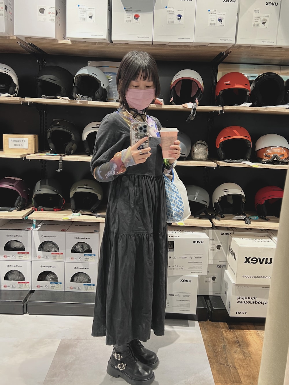 「UNIQLOのアイテム（ワンピース、ブラック系）」を使った、Kaiju🐈‍⬛さん（レディース・158cm）の冬コーディネートの2枚目の写真