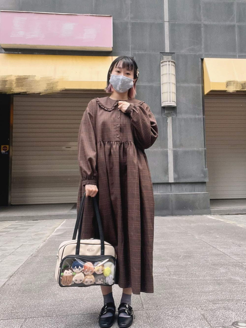 「merry jennyのbear刺繍チェックワンピース（ワンピース、ブラウン系）」を使った、Kaiju🐈‍⬛さん（レディース・158cm）の春コーディネートの2枚目の写真