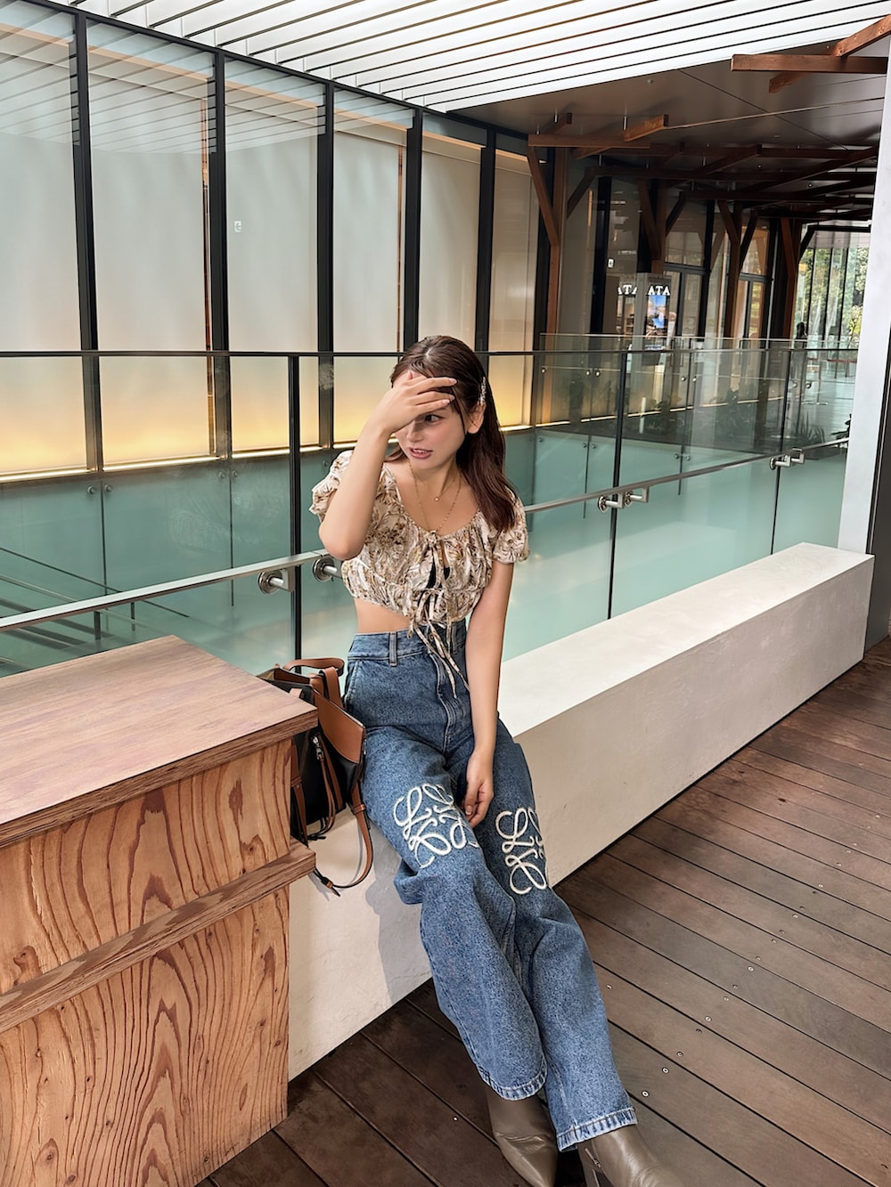 三村有希｜LOEWEのデニムパンツを使ったコーディネート - WEAR