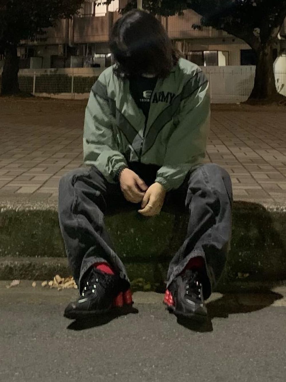 「USARMY、used、BALENCIAGA、yproject、NIKE、martinerose、秋コーデ、スニーカー、ファッション好きと繋がりたい、シンプルスタイル」｜「usedのアイテム（ミリタリージャケット、グリーン系）」を使った、🎲さん（メンズ・177cm）の秋コーディネートの2枚目の写真