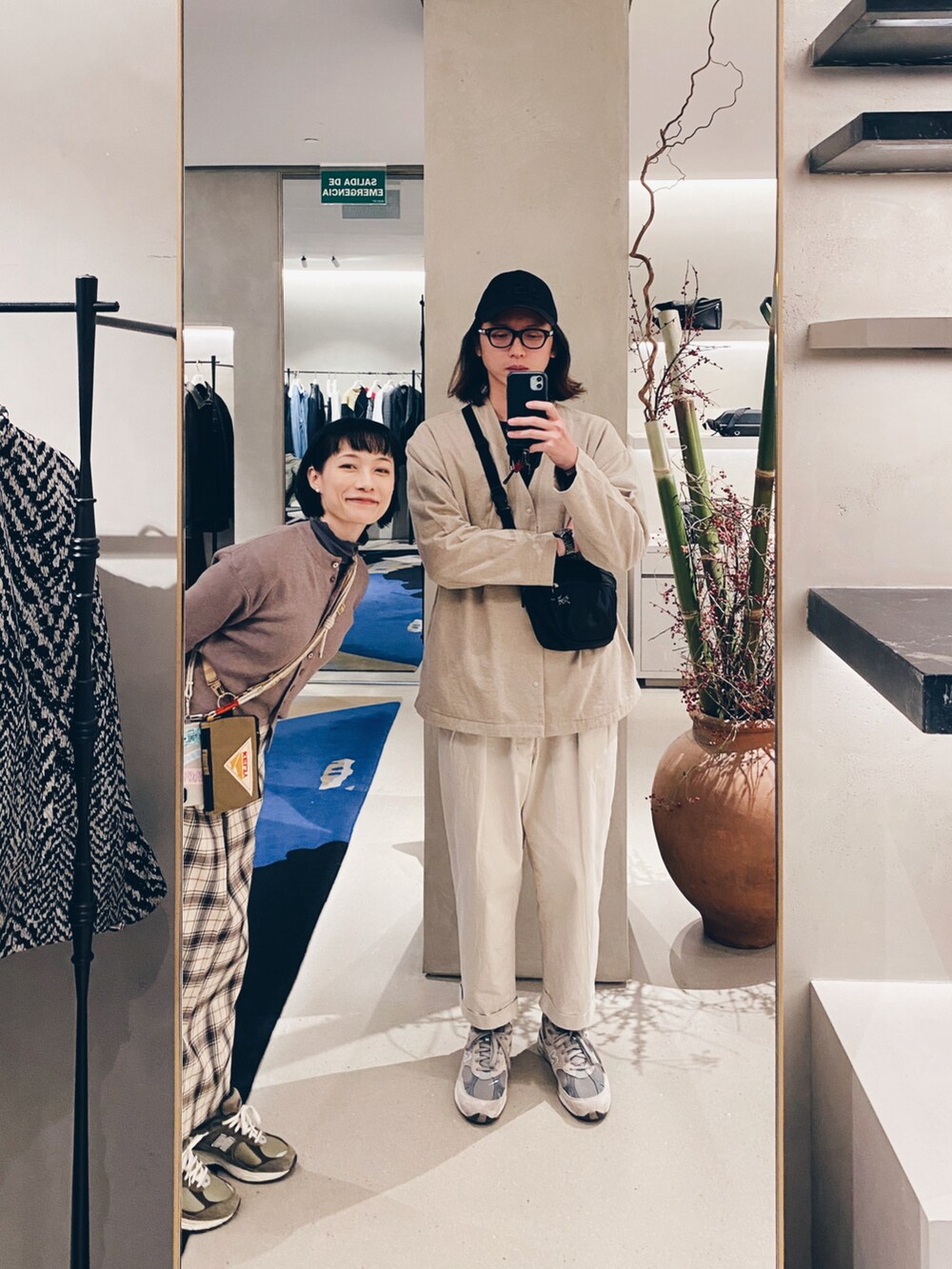 「Olive Clothingのアイテム（ダウンジャケット/コート、グリーン系）」を使った、さいさん（レディース・158cm）の冬コーディネートの2枚目の写真