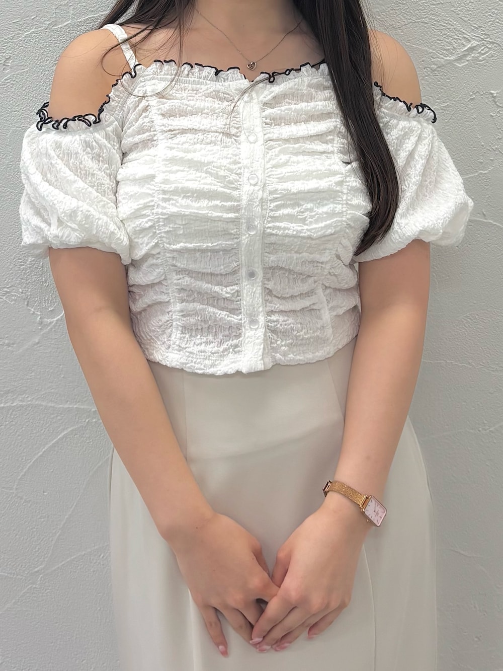 「MERCURYDUOのアシメマーメイドスカート（スカート、ホワイト系）」を使った、NANAさん（レディース・155cm）の夏コーディネートの5枚目の写真