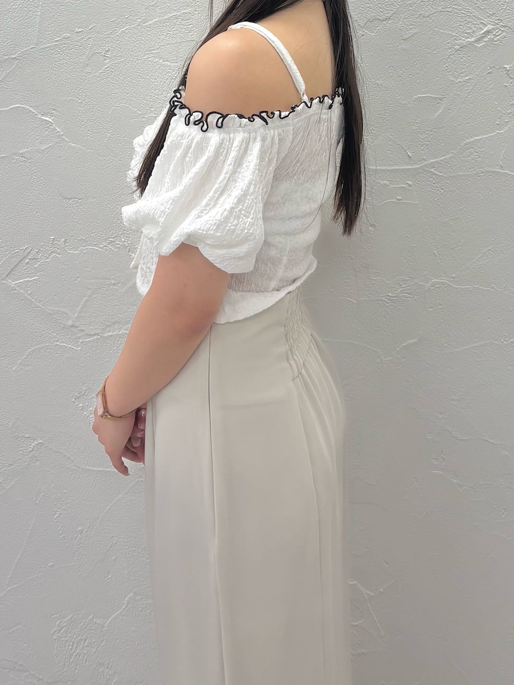 「MERCURYDUOのアシメマーメイドスカート（スカート、ホワイト系）」を使った、NANAさん（レディース・155cm）の夏コーディネートの6枚目の写真
