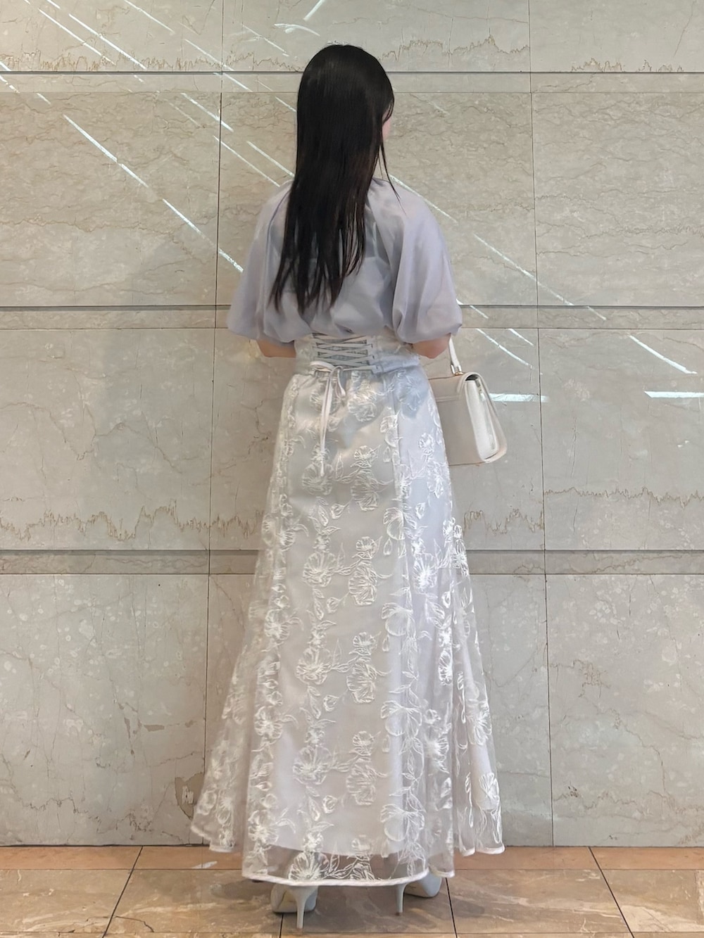 「MERCURYDUOのサイドジップショルダーバッグ（ハンドバッグ、ピンク系）」を使った、NANAさん（レディース・155cm）の春コーディネートの5枚目の写真