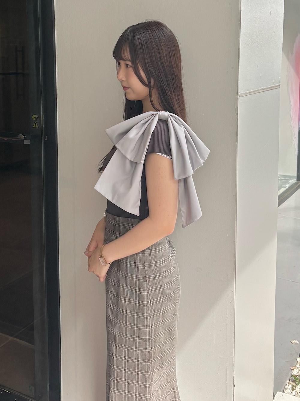 「MERCURYDUOのフロントZIPマーメイドスカート（スカート、その他）」を使った、NANAさん（レディース・155cm）の夏コーディネートの5枚目の写真