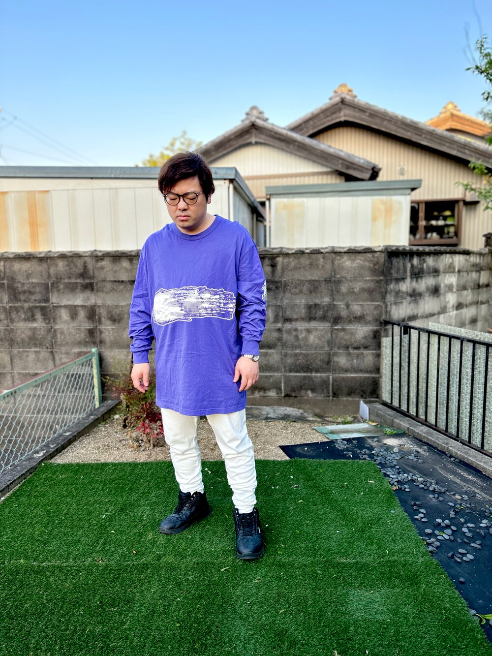「Rocky Monroeのアイテム（スウェットパンツ、ホワイト系）」を使った、osamu0501さん（メンズ・165cm）の春コーディネートの3枚目の写真