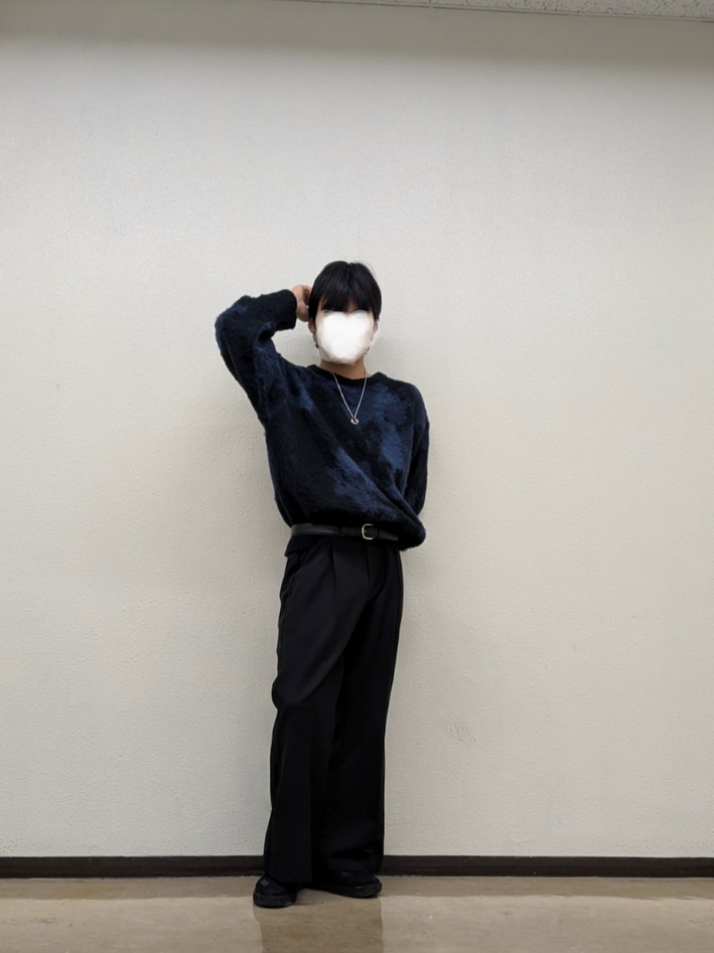 「メンズファッション、グラデーションニット、サスペンダーデニム」｜「CLELの【CLEL】Mohair Blend Shaggy Design Knit/モヘアブレンド シャギーデザインニット（ニット/セーター、ブルー系）」を使った、tengu さん（メンズ・166cm）の冬コーディネートの2枚目の写真