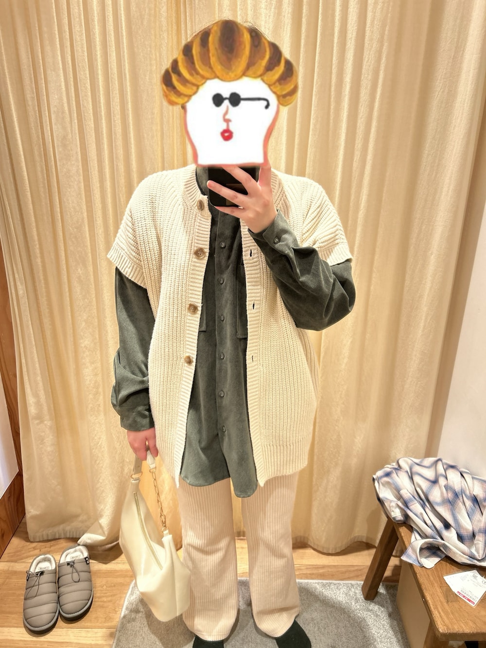 「outfit、ROPEPICNIC、ROPE PICNIC、ZARA、ユニクロ、UNIQLO」｜「ROPE' PICNICのリンクルエナメルワイドワンショルダー＆クラッチバッグ（ショルダーバッグ、ホワイト系）」を使った、ねあ／Neaさん（レディース・158cm）の春コーディネートの2枚目の写真