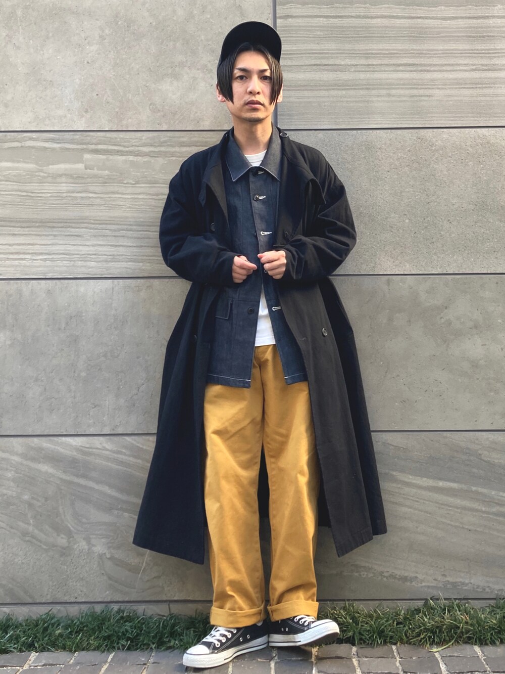「コート、デニム、カラーパンツ、キャップ、冬コーデ、スニーカーコーデ、モード、ペインターパンツ、ootd、EDWIN、シンプルコーデ、カジュアルコーデ、いいね、save、フォローお願いします🤑、マイベストコーデ2021、STOP 誹謗中傷」｜「CONVERSE ALL STARのCONVERSE / ALL STAR J HI（スニーカー、ブラック系）」を使った、 松波 侑亮さん（メンズ・164cm）の冬コーディネートの2枚目の写真